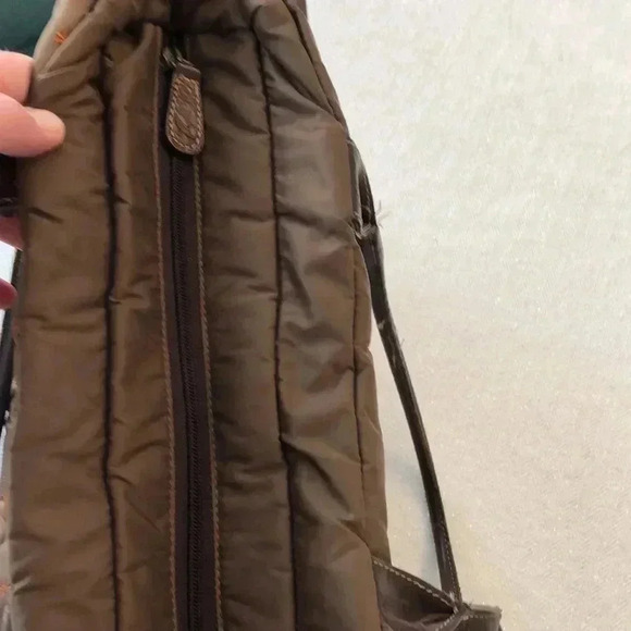Eddie Bauer tote with quilted design. - Picture 8 of 11